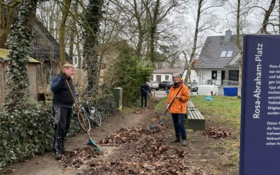 Reinigung rund um den Rosa-Abraham-Platz